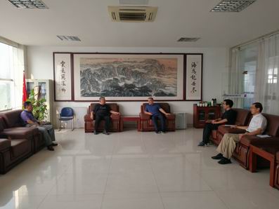 区领导慰问山东kaiyun官网董事长康凤明20190928.jpg